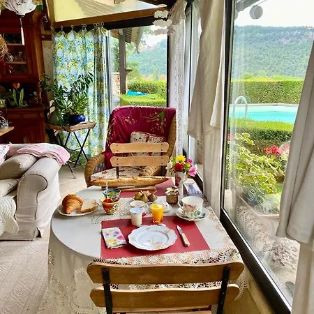 Couette-café Maison Chaumont Vézac